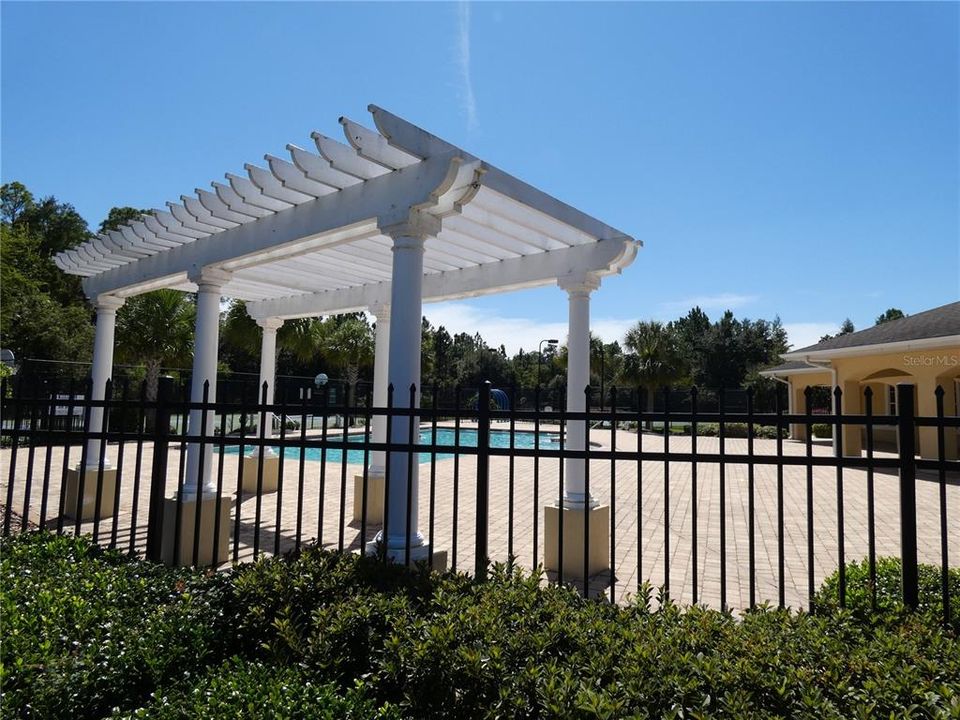 Active With Contract: $299,900 (3 beds, 2 baths, 1615 Square Feet)