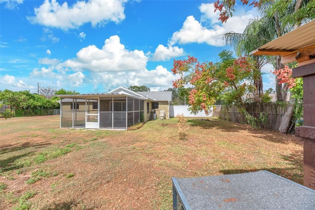 Под контрактом: $385,000 (3 спален, 2 ванн, 1711 Квадратных фут)