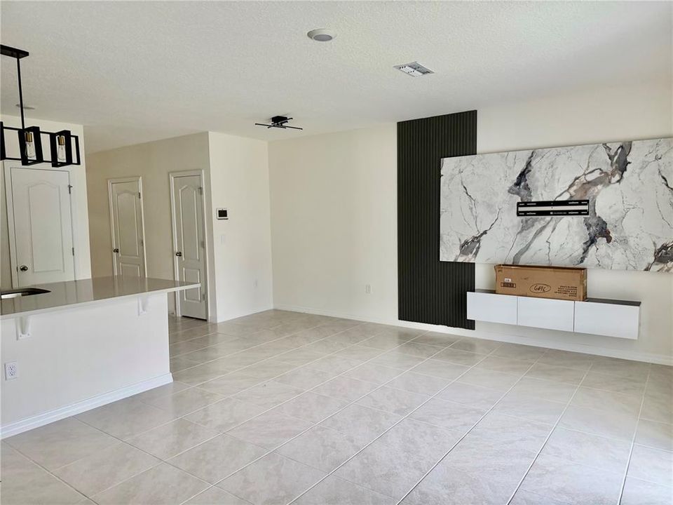 For Sale: $340,000 (3 beds, 2 baths, 1488 Square Feet)