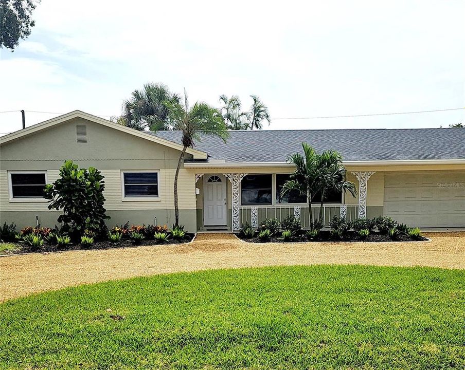Active With Contract: $3,000 (3 beds, 2 baths, 1250 Square Feet)