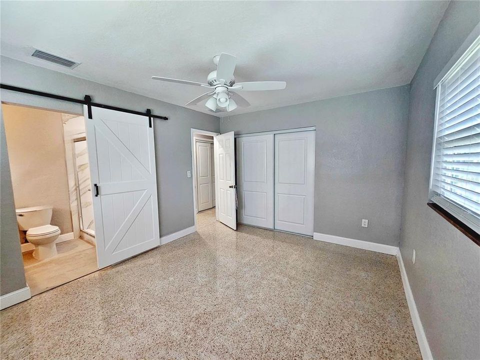 Active With Contract: $3,000 (3 beds, 2 baths, 1250 Square Feet)