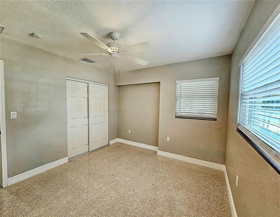 Active With Contract: $3,000 (3 beds, 2 baths, 1250 Square Feet)