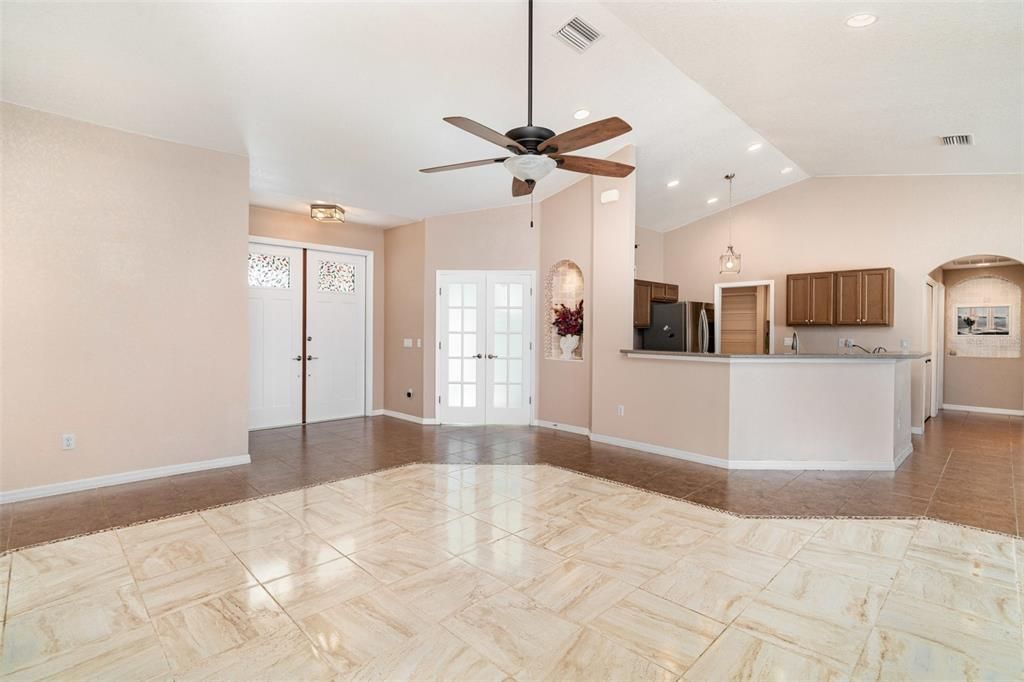 На продажу: $485,000 (3 спален, 2 ванн, 2054 Квадратных фут)