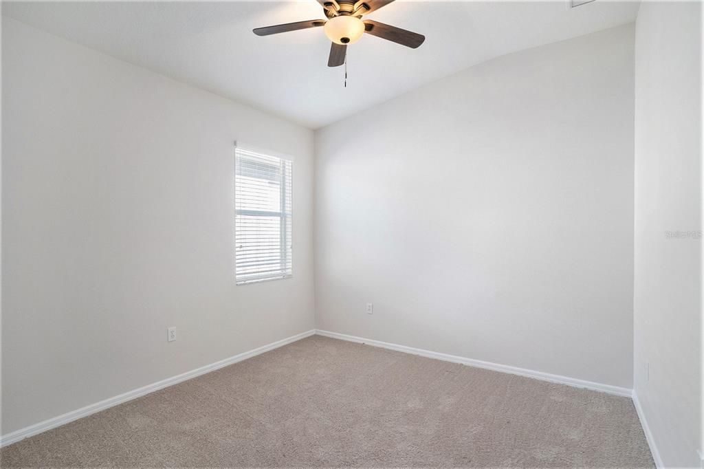 Под контрактом: $360,000 (4 спален, 2 ванн, 2169 Квадратных фут)