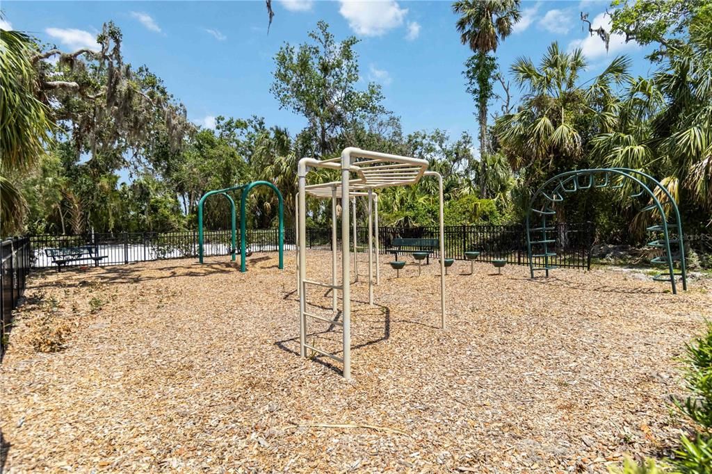 For Sale: $452,900 (4 beds, 3 baths, 2197 Square Feet)