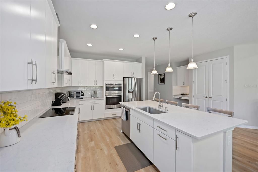 For Sale: $452,900 (4 beds, 3 baths, 2197 Square Feet)