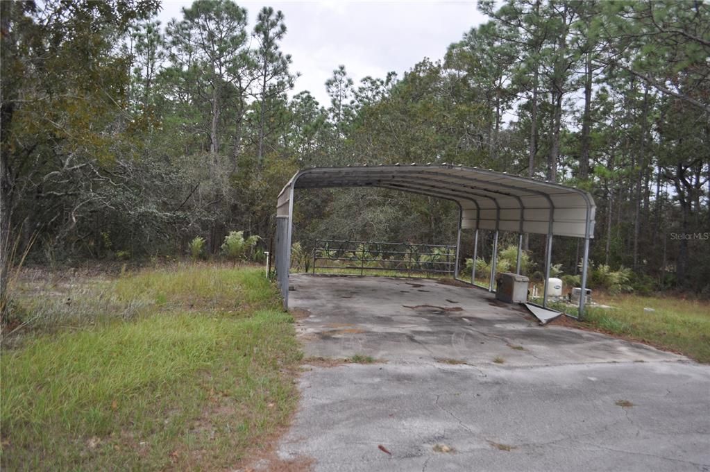 待售: $240,000 (6.09 acres)