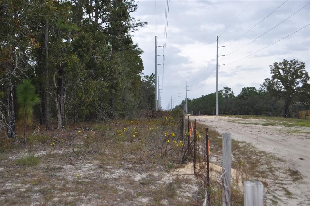 待售: $240,000 (6.09 acres)