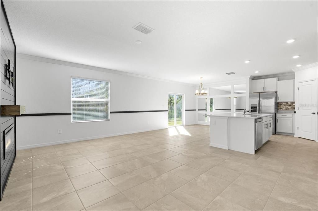 Под контрактом: $429,500 (4 спален, 2 ванн, 1871 Квадратных фут)