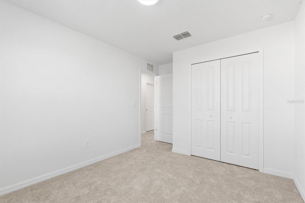 Под контрактом: $429,500 (4 спален, 2 ванн, 1871 Квадратных фут)