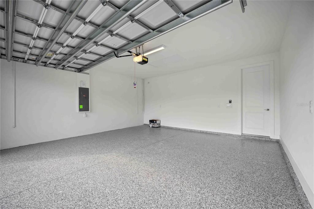 Activo con contrato: $499,000 (4 camas, 3 baños, 2134 Pies cuadrados)