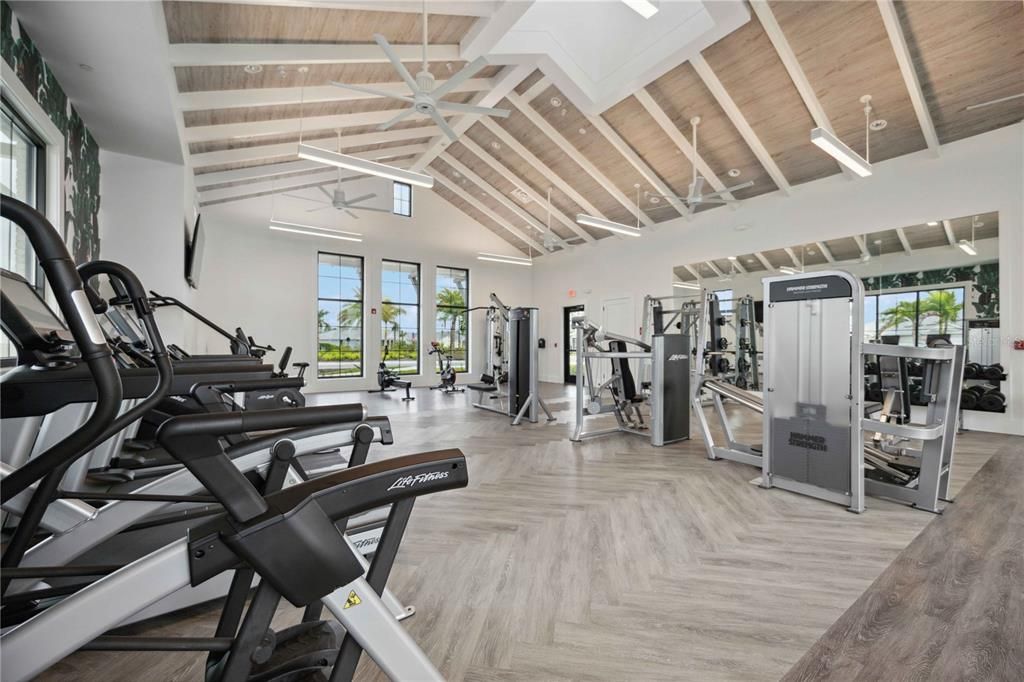 Activo con contrato: $499,000 (4 camas, 3 baños, 2134 Pies cuadrados)