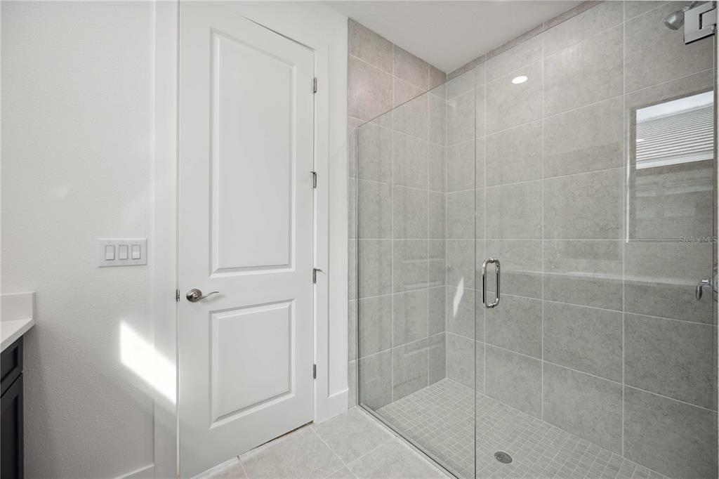 Activo con contrato: $499,000 (4 camas, 3 baños, 2134 Pies cuadrados)