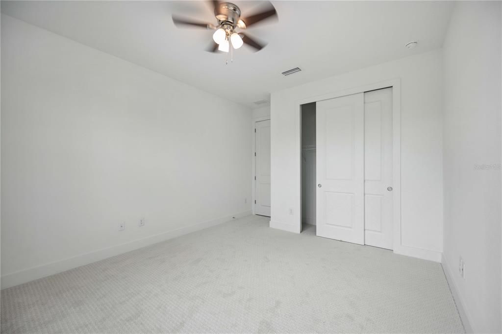 Activo con contrato: $499,000 (4 camas, 3 baños, 2134 Pies cuadrados)