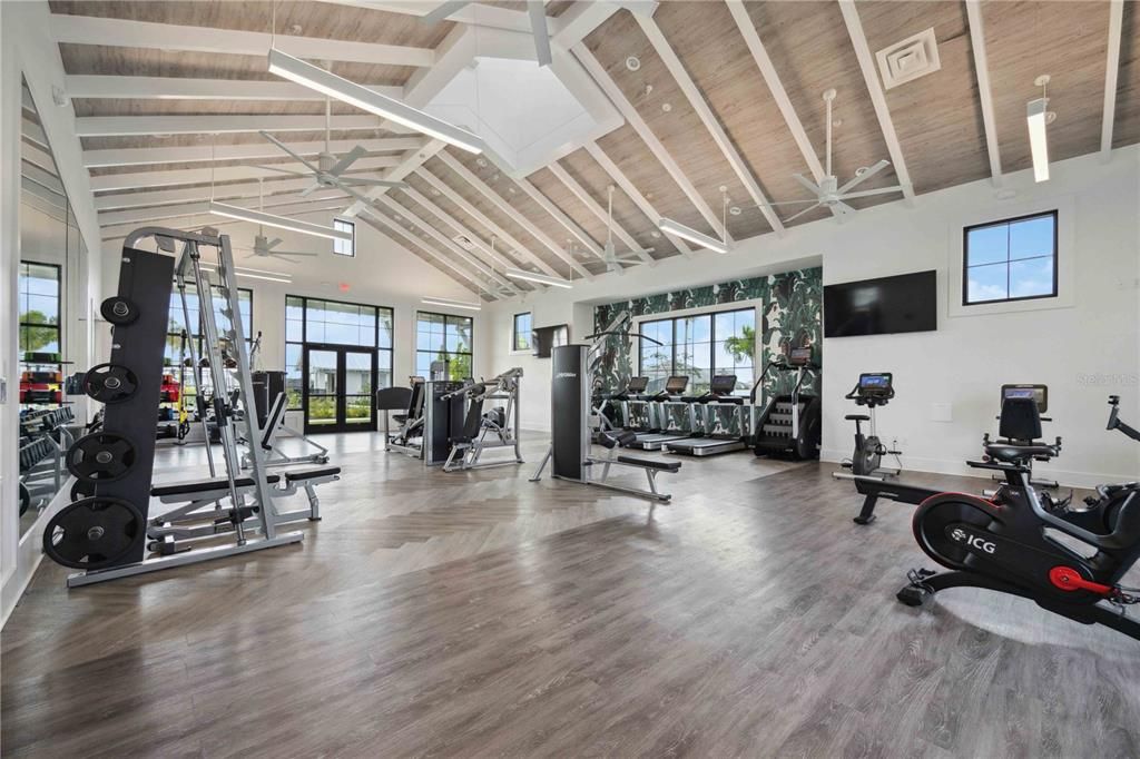 Activo con contrato: $499,000 (4 camas, 3 baños, 2134 Pies cuadrados)