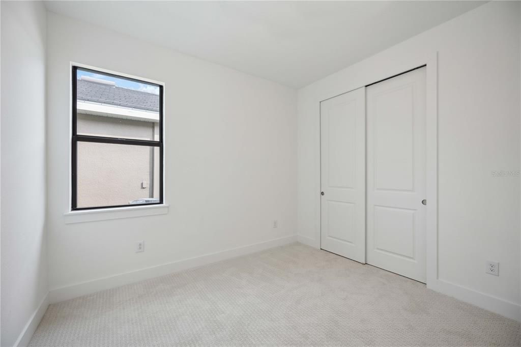 Activo con contrato: $499,000 (4 camas, 3 baños, 2134 Pies cuadrados)