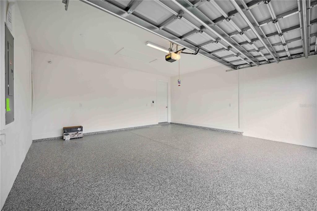 Activo con contrato: $499,000 (4 camas, 3 baños, 2134 Pies cuadrados)