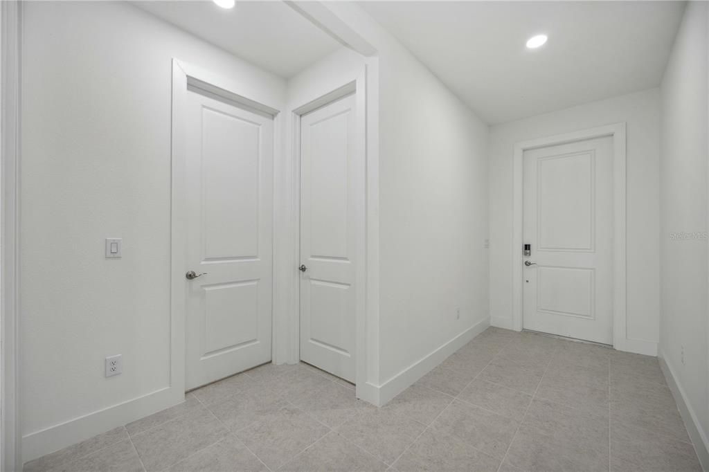 Activo con contrato: $499,000 (4 camas, 3 baños, 2134 Pies cuadrados)