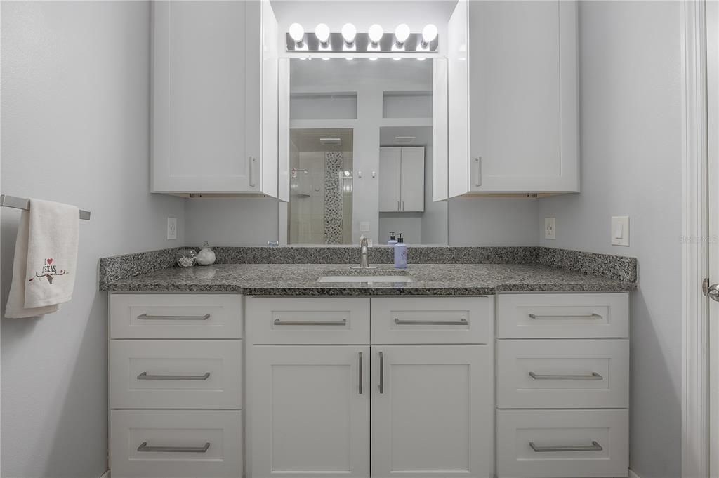 For Sale: $465,000 (3 beds, 2 baths, 1983 Square Feet)