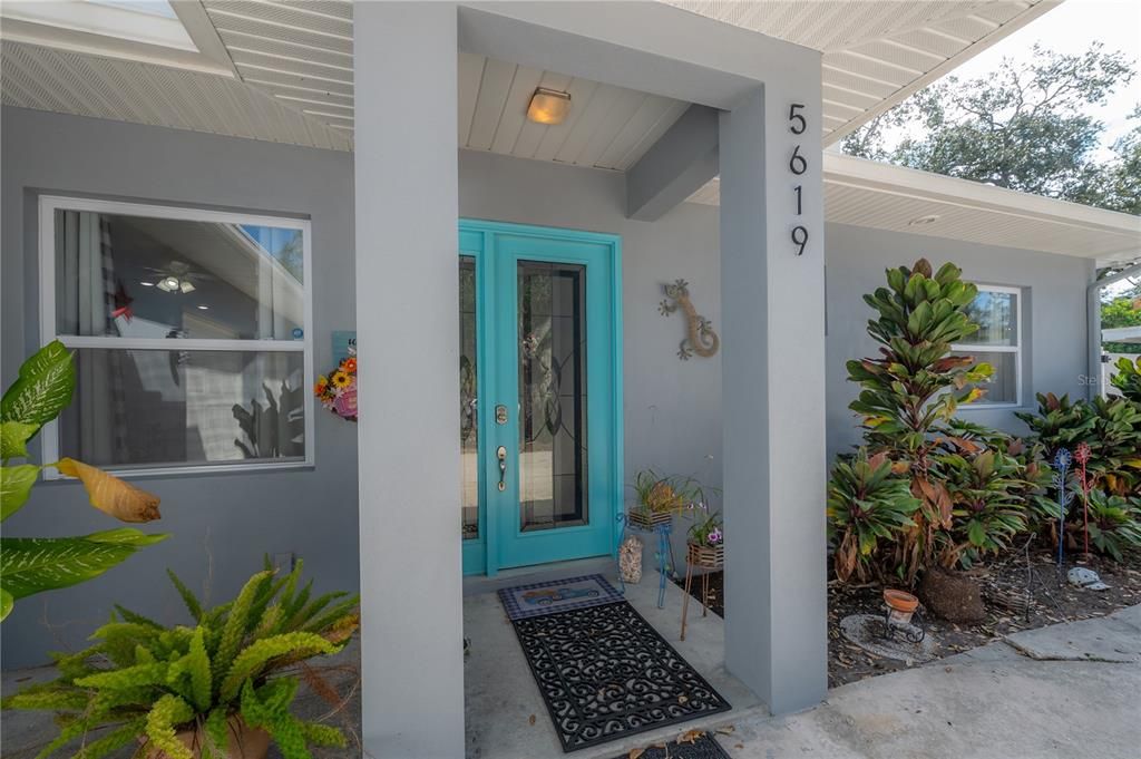 For Sale: $465,000 (3 beds, 2 baths, 1983 Square Feet)