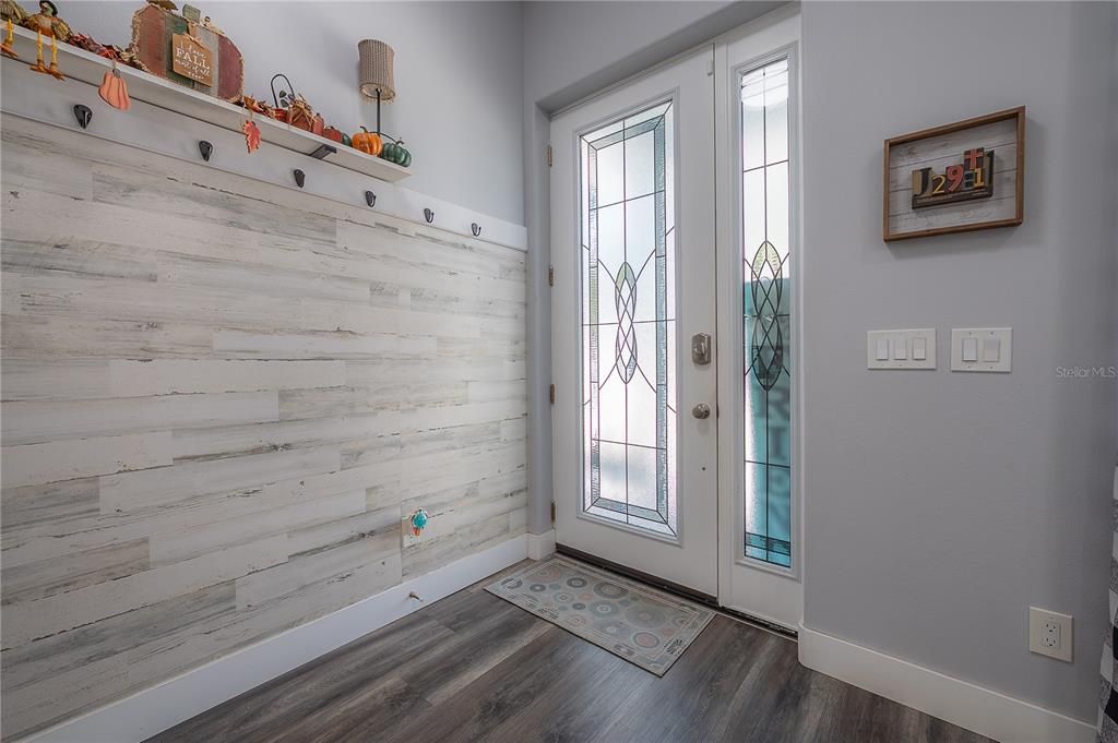 For Sale: $465,000 (3 beds, 2 baths, 1983 Square Feet)