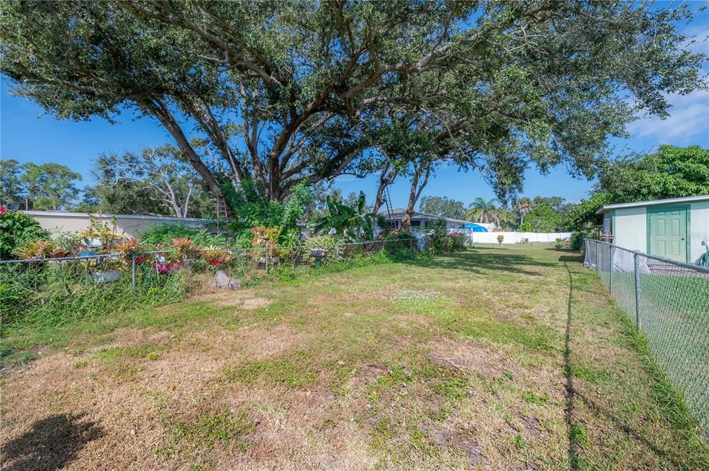 For Sale: $465,000 (3 beds, 2 baths, 1983 Square Feet)