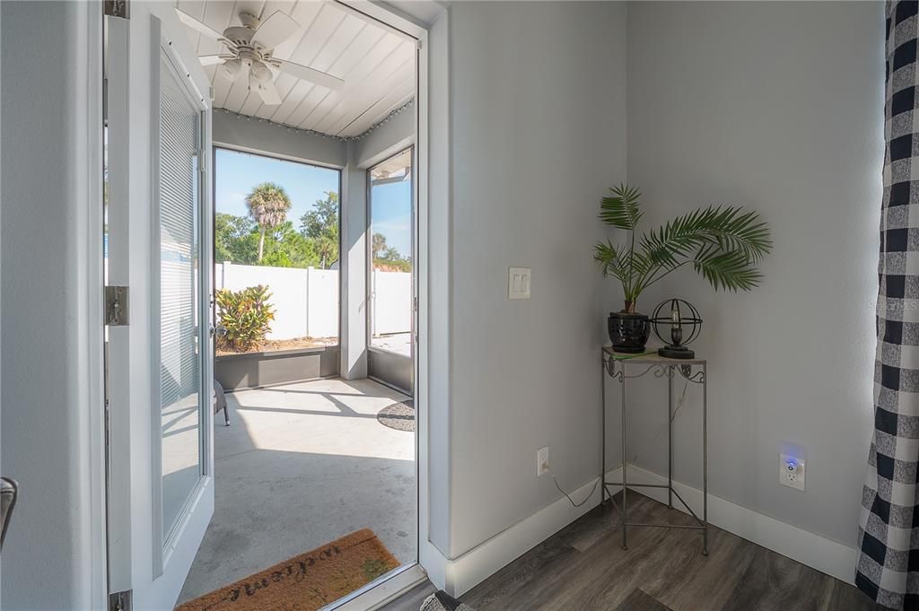 For Sale: $465,000 (3 beds, 2 baths, 1983 Square Feet)