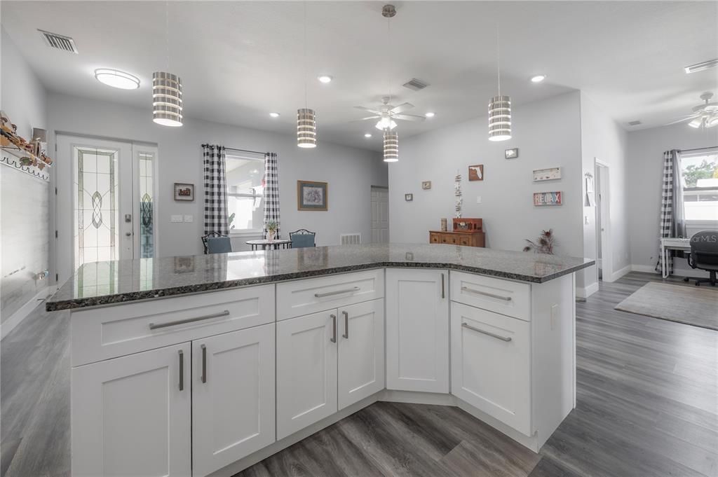 For Sale: $465,000 (3 beds, 2 baths, 1983 Square Feet)