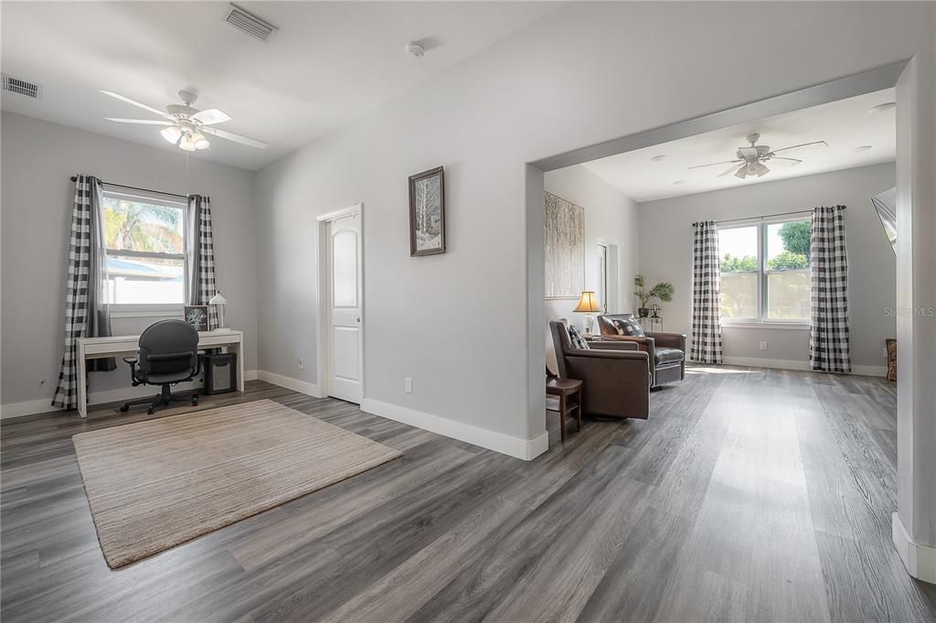 For Sale: $465,000 (3 beds, 2 baths, 1983 Square Feet)