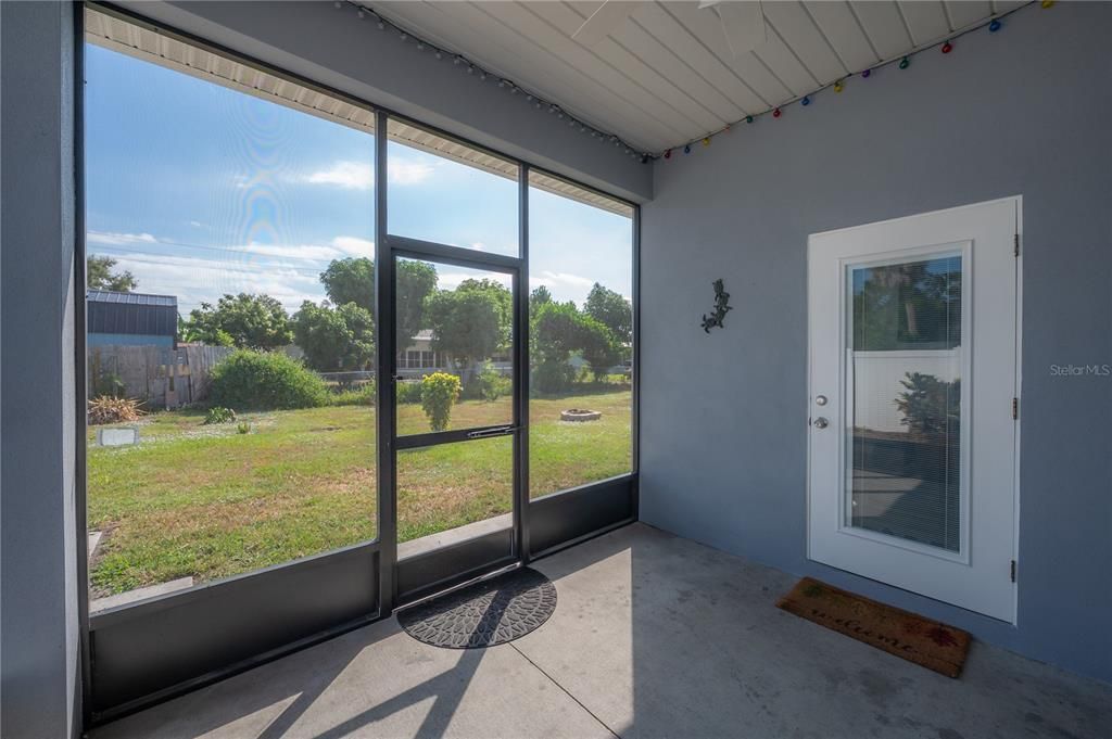 For Sale: $465,000 (3 beds, 2 baths, 1983 Square Feet)