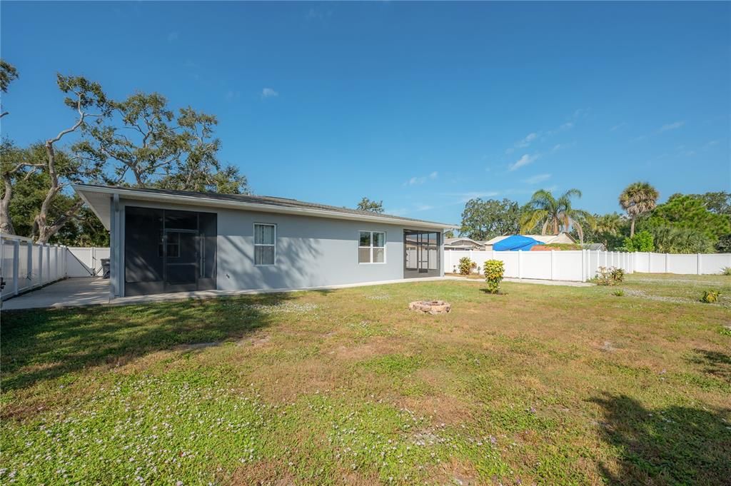 For Sale: $465,000 (3 beds, 2 baths, 1983 Square Feet)