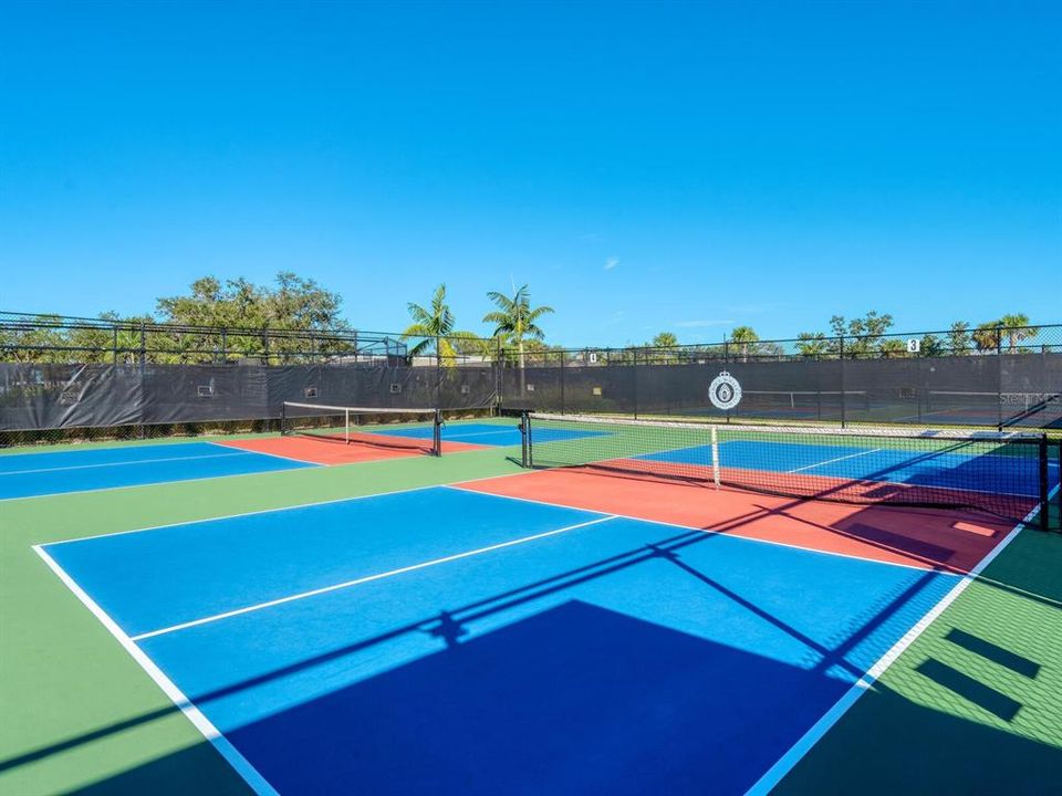 На продажу: $1,579,900 (3 спален, 4 ванн, 3846 Квадратных фут)