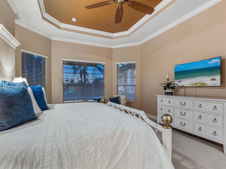 На продажу: $1,579,900 (3 спален, 4 ванн, 3846 Квадратных фут)