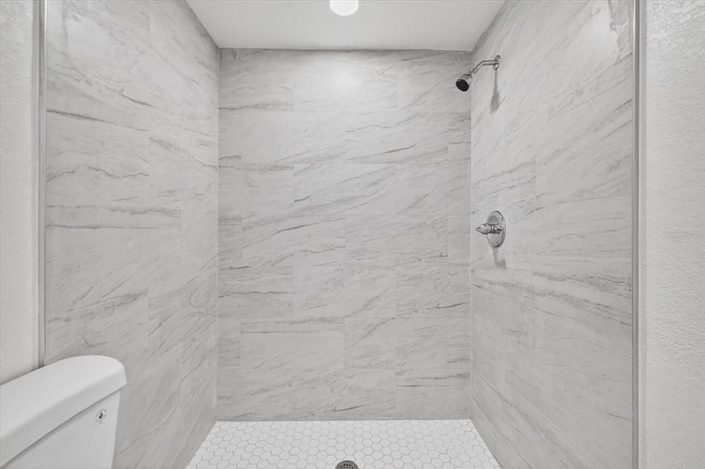 Active With Contract: $274,900 (3 beds, 2 baths, 1517 Square Feet)