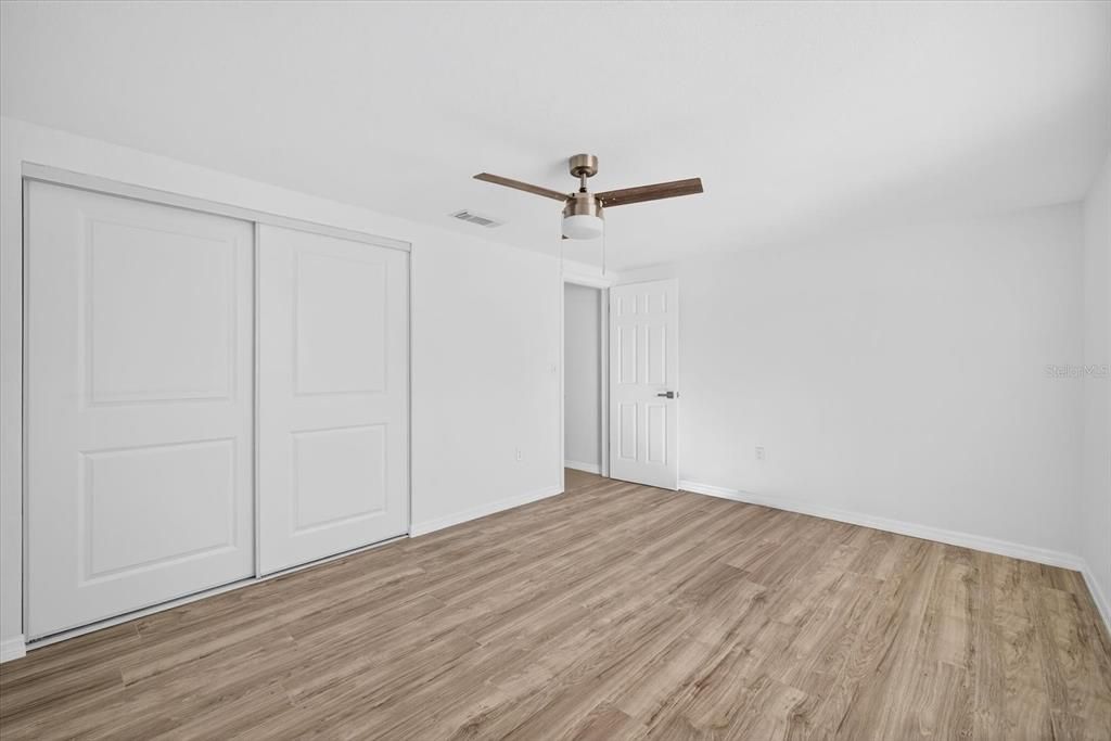 Active With Contract: $274,900 (3 beds, 2 baths, 1517 Square Feet)