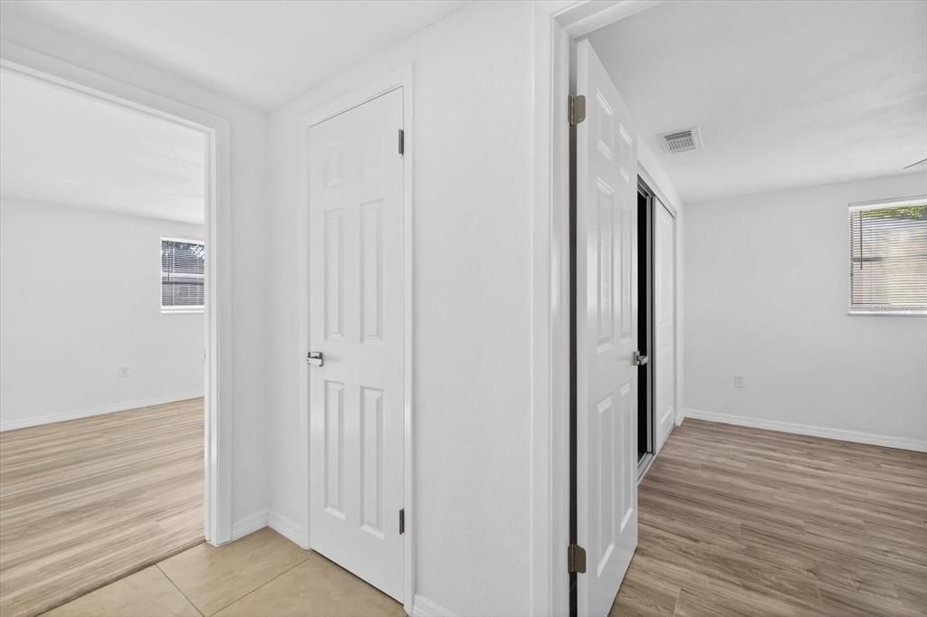 Active With Contract: $274,900 (3 beds, 2 baths, 1517 Square Feet)