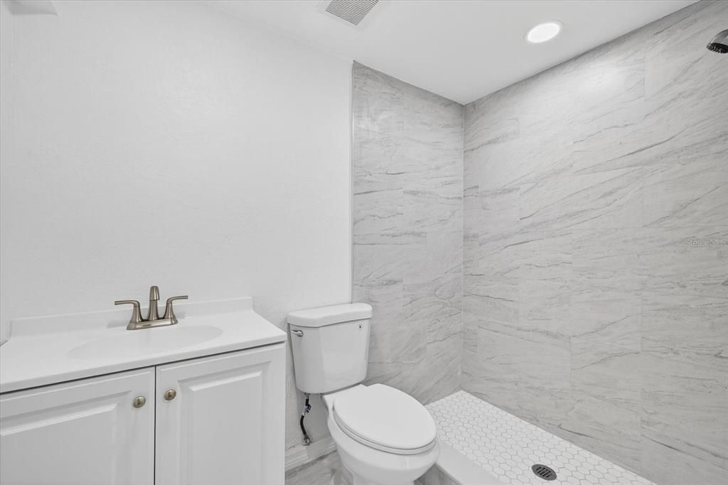 Active With Contract: $274,900 (3 beds, 2 baths, 1517 Square Feet)