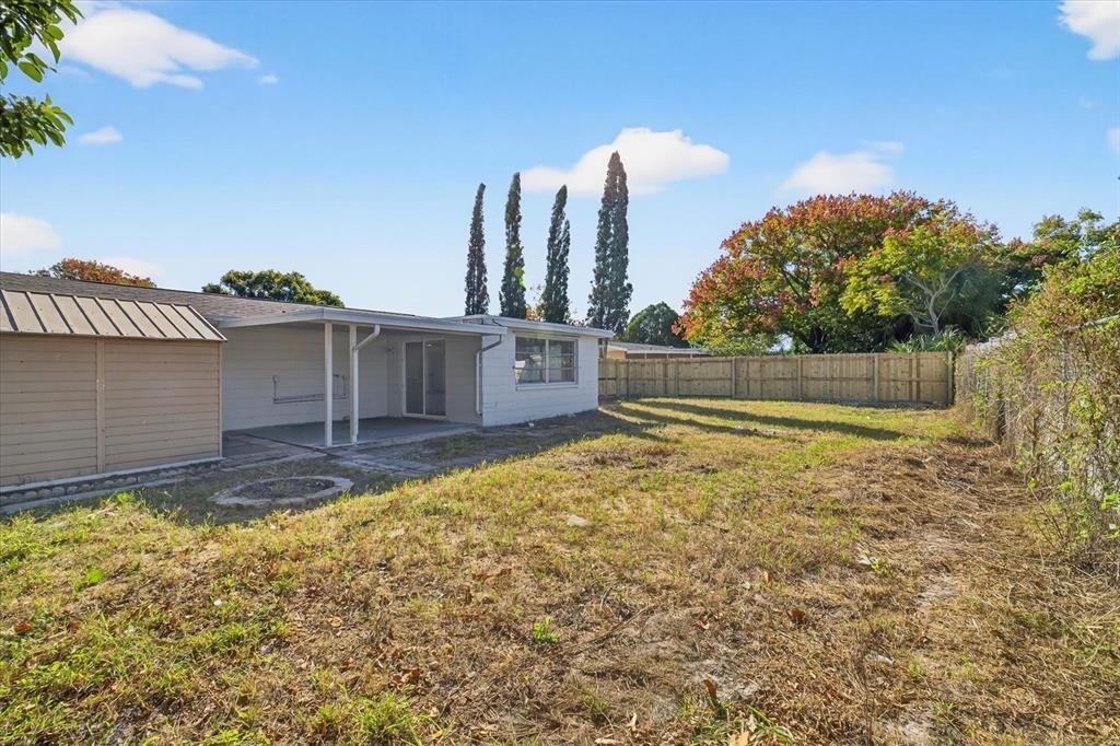 Active With Contract: $274,900 (3 beds, 2 baths, 1517 Square Feet)