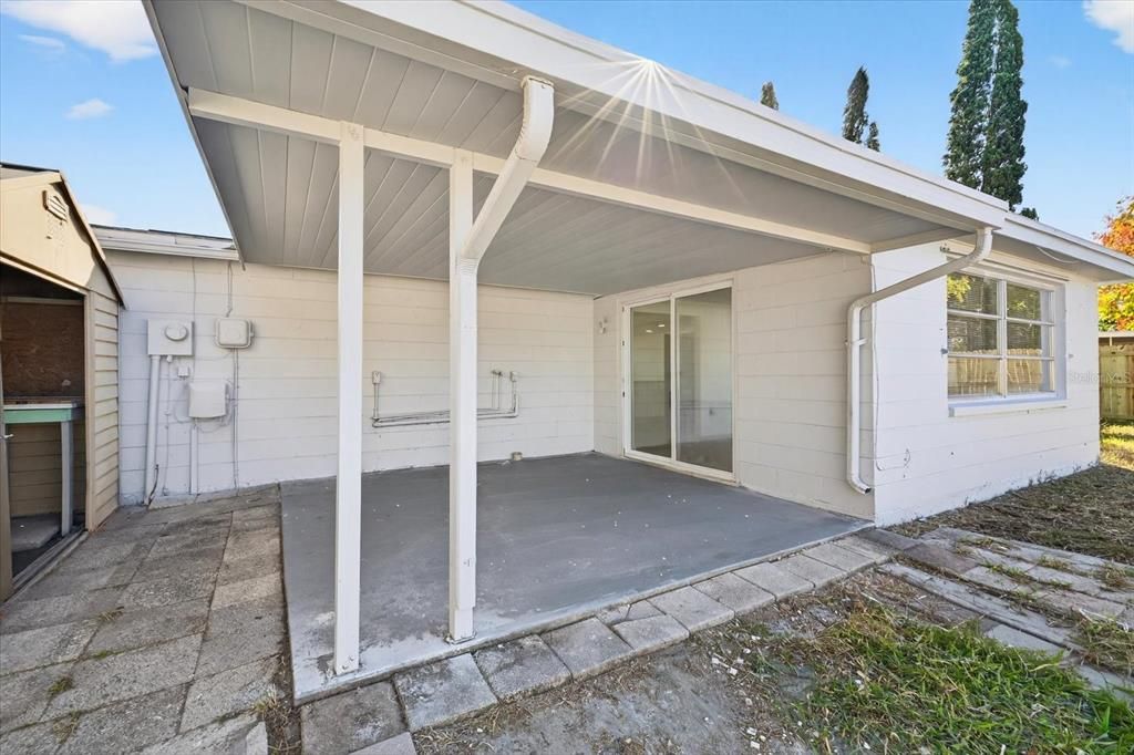 Active With Contract: $274,900 (3 beds, 2 baths, 1517 Square Feet)