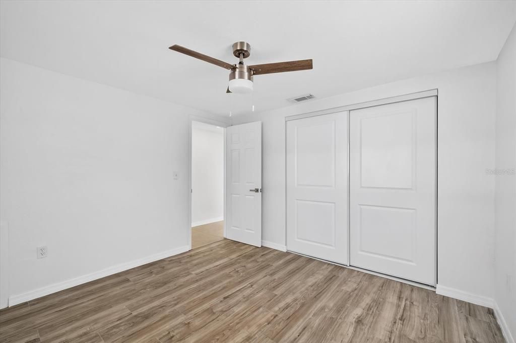 Active With Contract: $274,900 (3 beds, 2 baths, 1517 Square Feet)