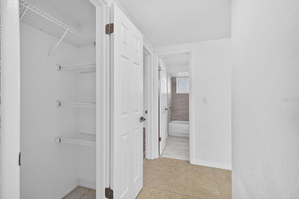 Active With Contract: $274,900 (3 beds, 2 baths, 1517 Square Feet)