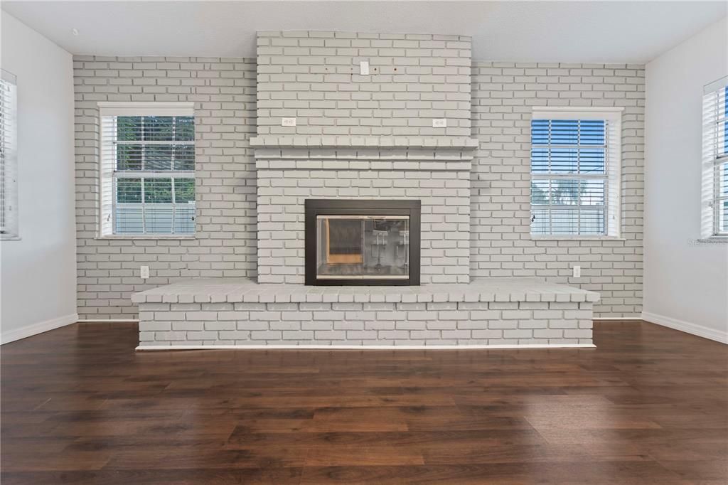 For Rent: $3,900 (3 beds, 2 baths, 1419 Square Feet)