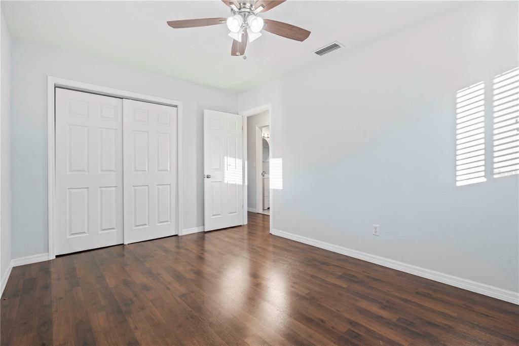 For Rent: $3,900 (3 beds, 2 baths, 1419 Square Feet)