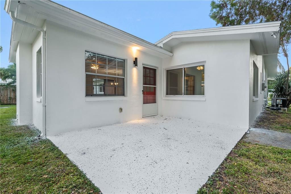 For Rent: $3,900 (3 beds, 2 baths, 1419 Square Feet)