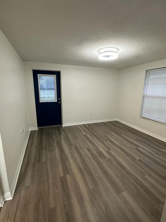 出租: $1,990 (3 贝兹, 2 浴室, 1404 平方英尺)