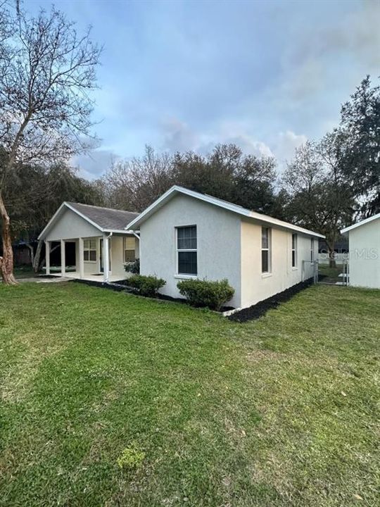 出租: $1,990 (3 贝兹, 2 浴室, 1404 平方英尺)