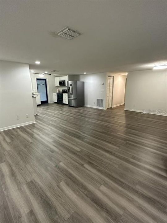 出租: $1,990 (3 贝兹, 2 浴室, 1404 平方英尺)