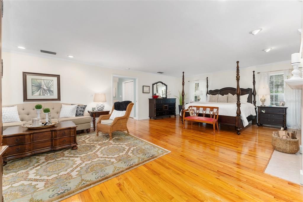 Active With Contract: $885,000 (4 beds, 3 baths, 3769 Square Feet)