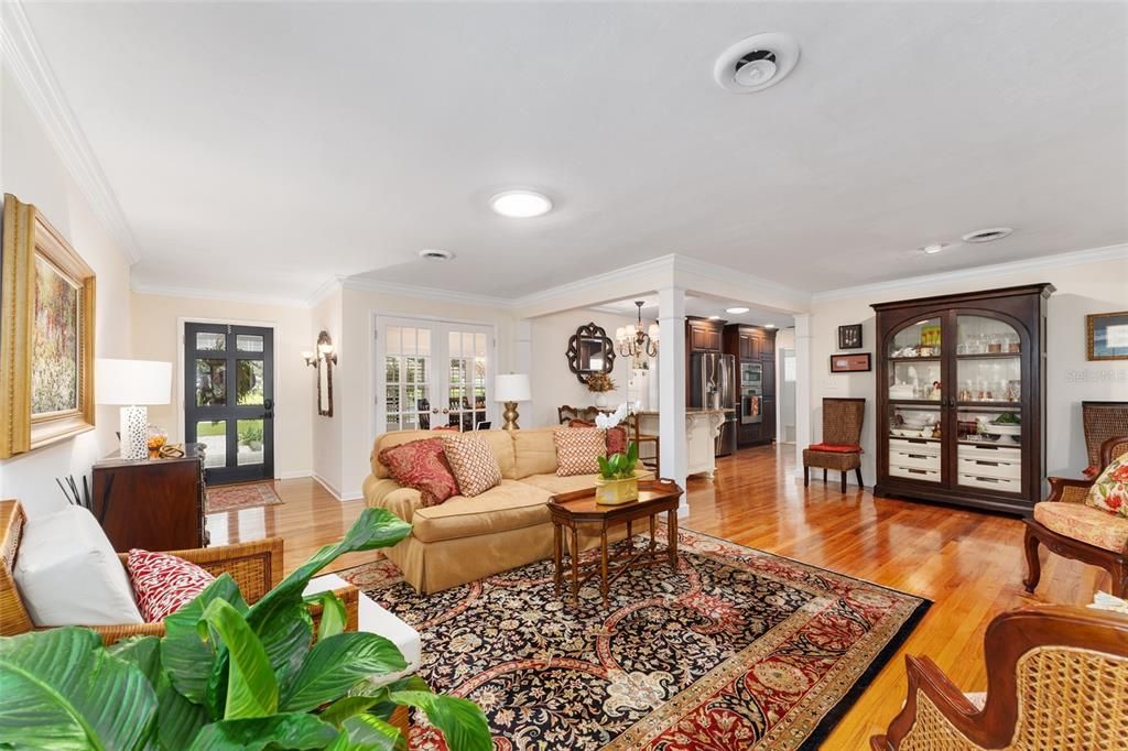 Active With Contract: $885,000 (4 beds, 3 baths, 3769 Square Feet)