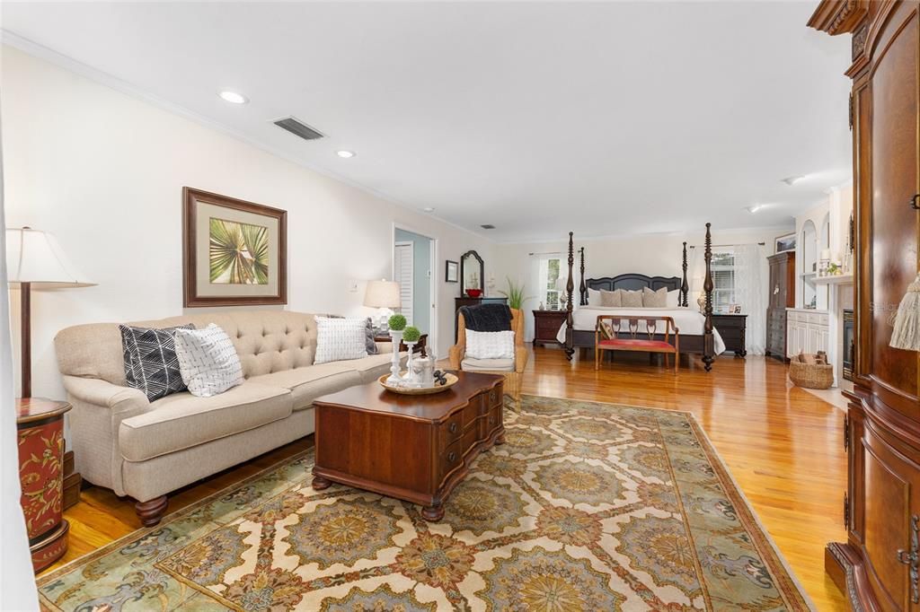 Active With Contract: $885,000 (4 beds, 3 baths, 3769 Square Feet)